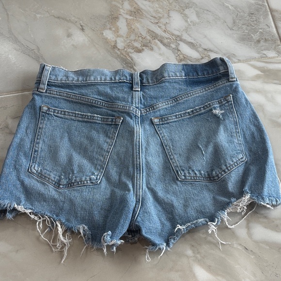 Abercrombie & Fitch High Rise “The Mom Short” - Picture 4 of 9